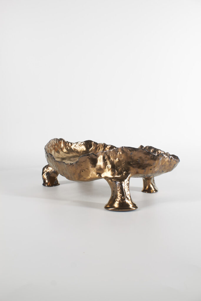 Bohdana Makarenko Unknown Creature, 2023, ceramic, glaze, H 13 x W 25 x L 39cm